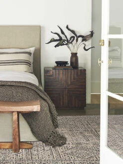 Cinzia Nightstand -Default Template 5 202006243528 RETOUCHED NEW SITECROP2