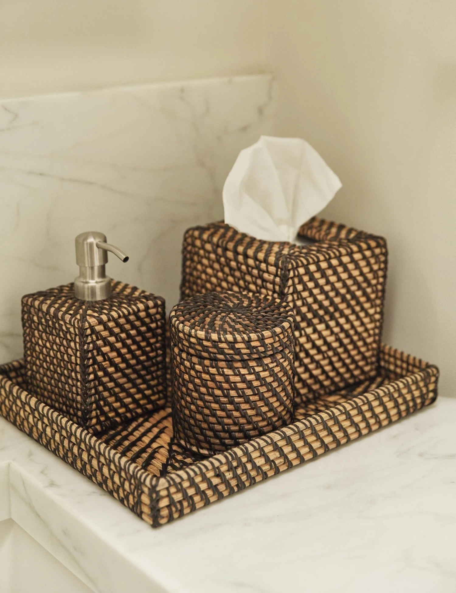 Lurleen Amenities Set 4 Lurleen Amenities Set - Image 2