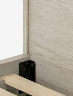 Effie Platform Bed -Default Template 5 224423 001 DET 2