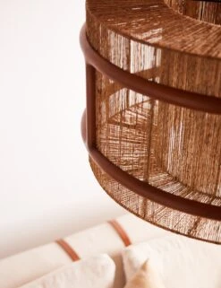 Suma Chandelier -Default Template 5 WJHPLG NA SS23 WoodJuteChandelier 072 Detail