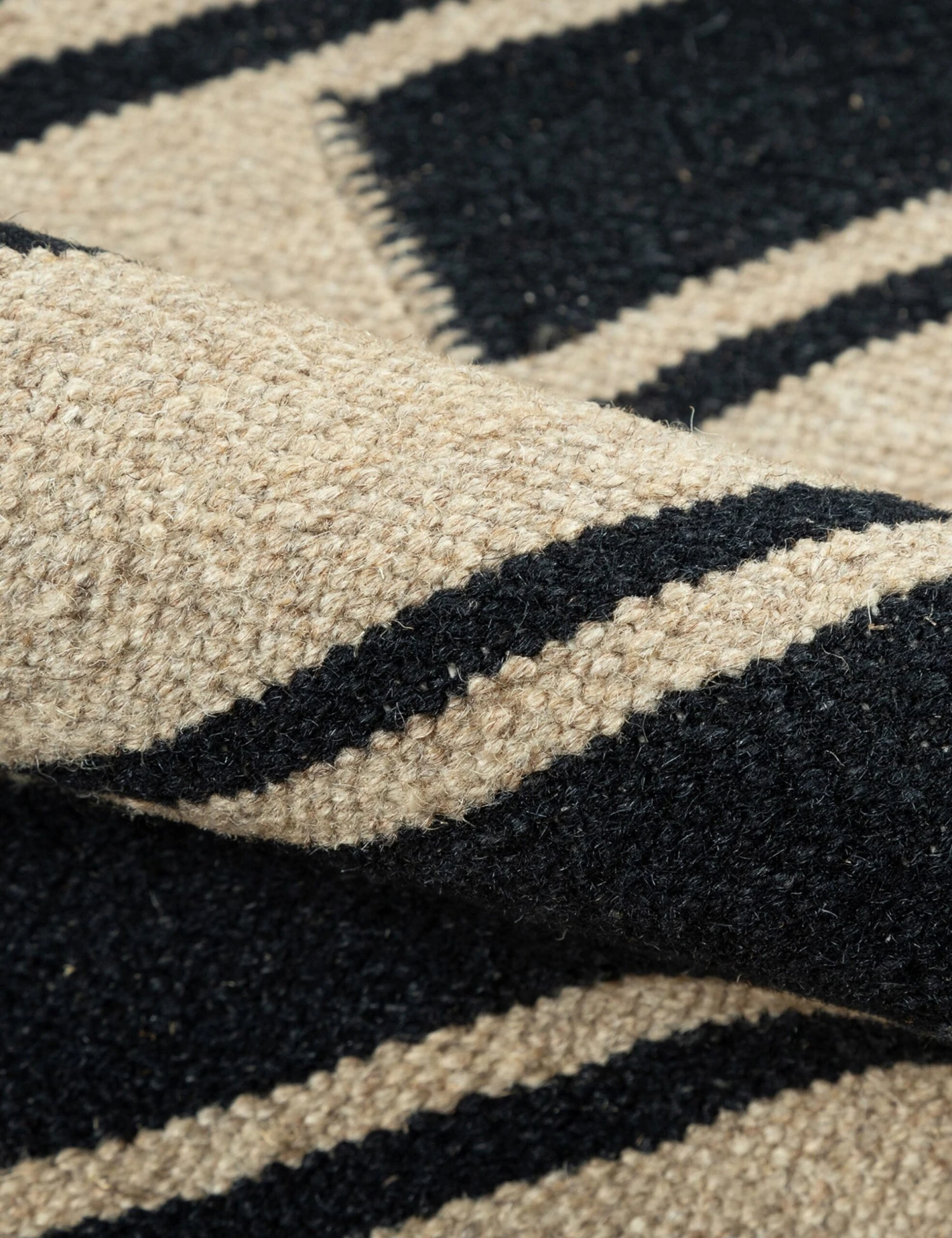 Lemieux Et Cie Tahima Rug By Momeni 6 Lemieux Et Cie Tahima Rug By Momeni - Image 4